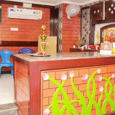 Suganthi Residency Hotel Tiruchirappalli Екстериор снимка