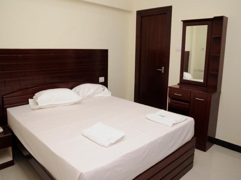 Suganthi Residency Hotel Tiruchirappalli Екстериор снимка